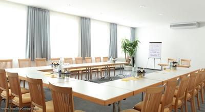 هتل ام موسفلد