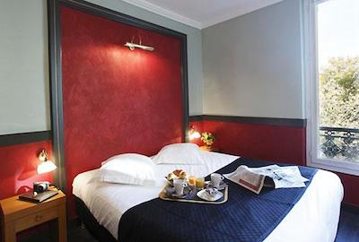 آدونیس مارسیل ویوکس-پورت هتل دو پالایس