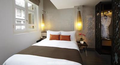 ناومی لیورا