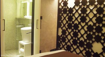 ناومی لیورا