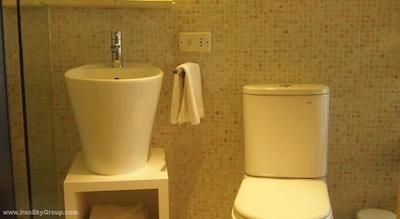 ناومی لیورا