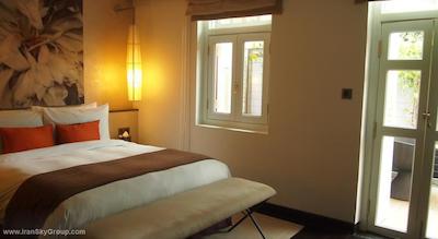 ناومی لیورا