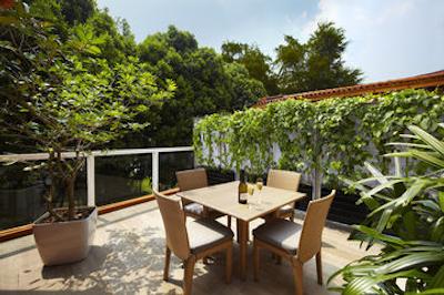 ناومی لیورا