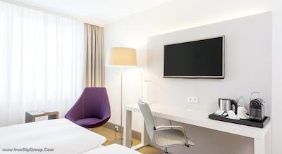 ان اچ کالکشن برلین میته ام چکپوینت چارلی