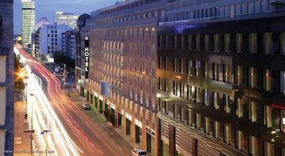 ان اچ کالکشن برلین میته ام چکپوینت چارلی