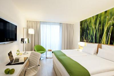 ان اچ کالکشن برلین میته ام چکپوینت چارلی