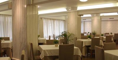 آچیلیون هتل