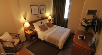 آچیلیون هتل