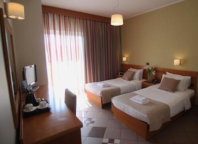 آچیلیون هتل