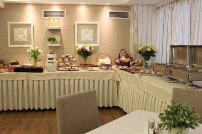 آچیلیون هتل