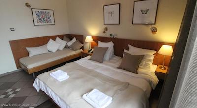 آچیلیون هتل