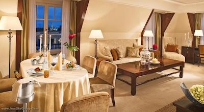 ادلون کمپینسکی