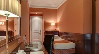 گرند هتل آدریاتیکو