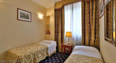 گرند هتل آدریاتیکو