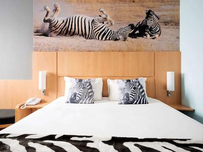 آیبیس وارشاوا سنتروم