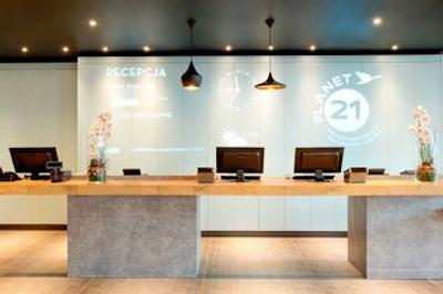 آیبیس وارشاوا سنتروم