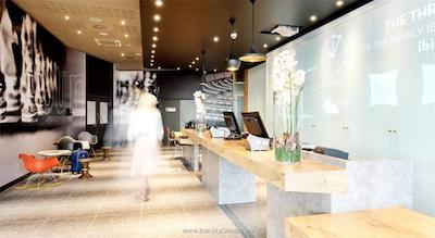 آیبیس وارشاوا سنتروم