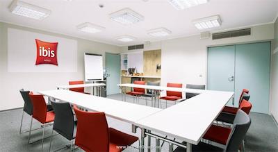 آیبیس وارشاوا سنتروم