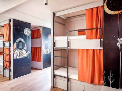 آیبیس وارشاوا سنتروم