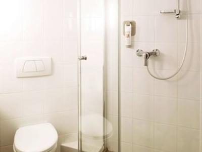 آیبیس وارشاوا سنتروم