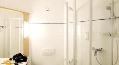 آیبیس وارشاوا سنتروم