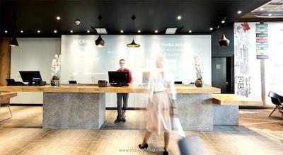 آیبیس وارشاوا سنتروم