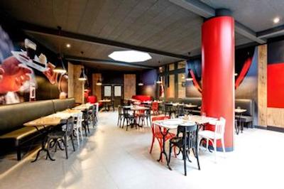 آیبیس وارشاوا سنتروم