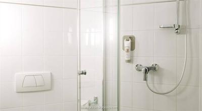 آیبیس وارشاوا سنتروم