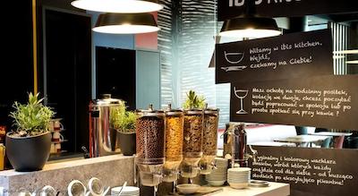 آیبیس وارشاوا سنتروم