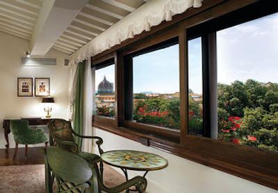 فور سیزن فایرنز