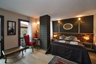 کامر سوئیتس اند هتل