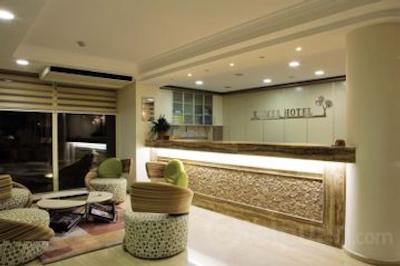 کامر سوئیتس اند هتل