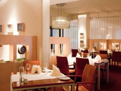 موندیال ام دم کلن ام گالری بای سوفیتل