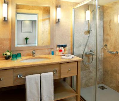 مارتی ریزورت دلوکس