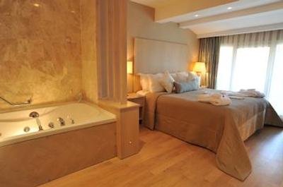 مارتی ریزورت دلوکس