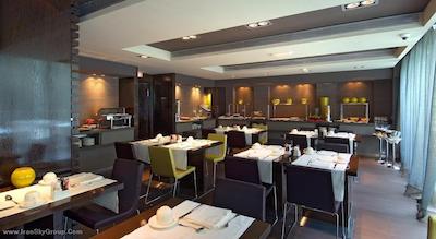 پستانا آرنا