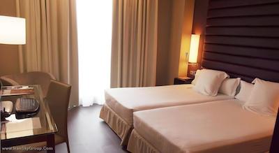 پستانا آرنا