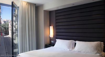 پستانا آرنا