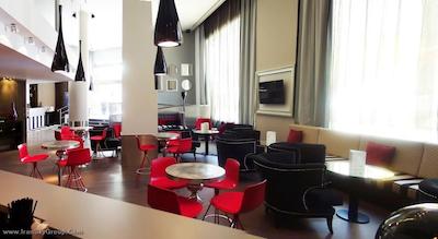 پستانا آرنا