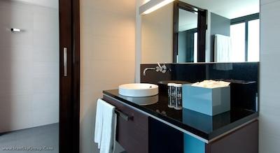 پستانا آرنا