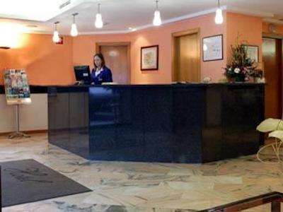 کاتالونیا البنیز