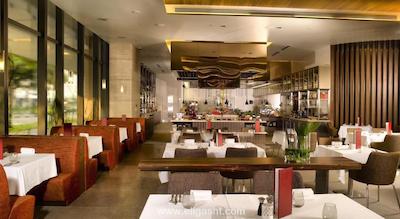 وان فارر هتل اند اسپا