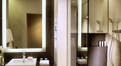 وان فارر هتل اند اسپا