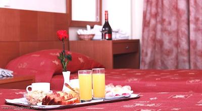 آریستوتیلس