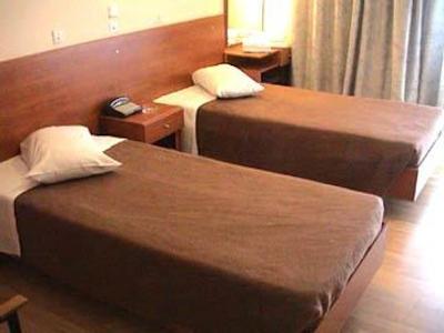 آریستوتیلس