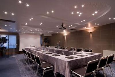 آتنیان کالیرهو اکسکلوسیو هتل