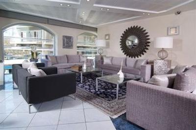 آتنیان کالیرهو اکسکلوسیو هتل