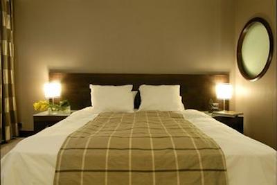 آتنیان کالیرهو اکسکلوسیو هتل