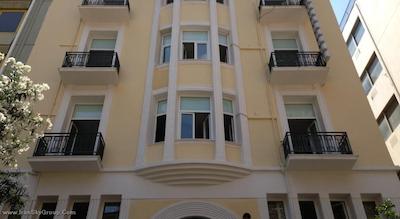 کاسموپلیت آتن هتل