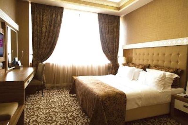 دیوان اکسپرس باکو
